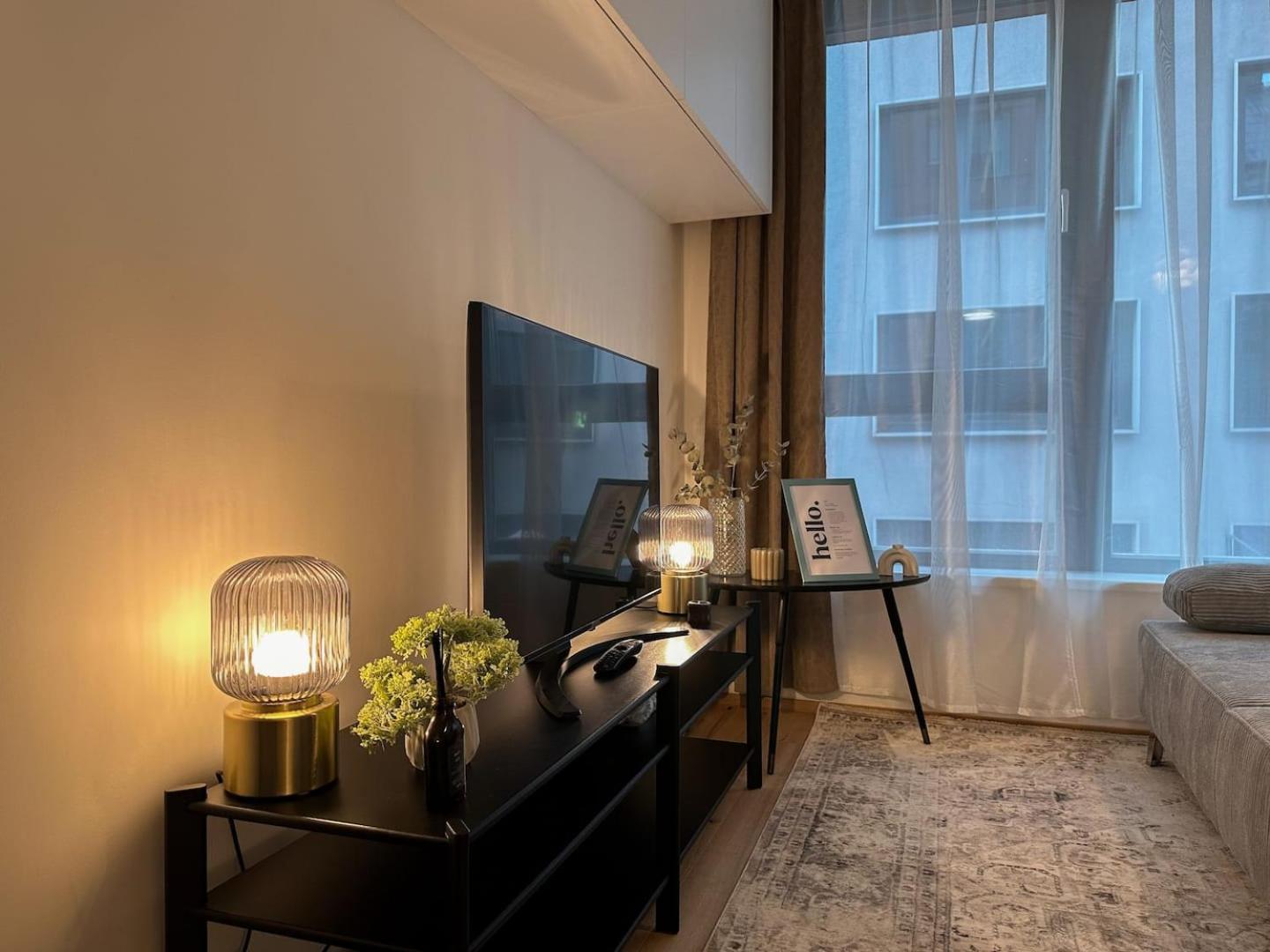 Real Living By Refa Karlin 305 * Prag