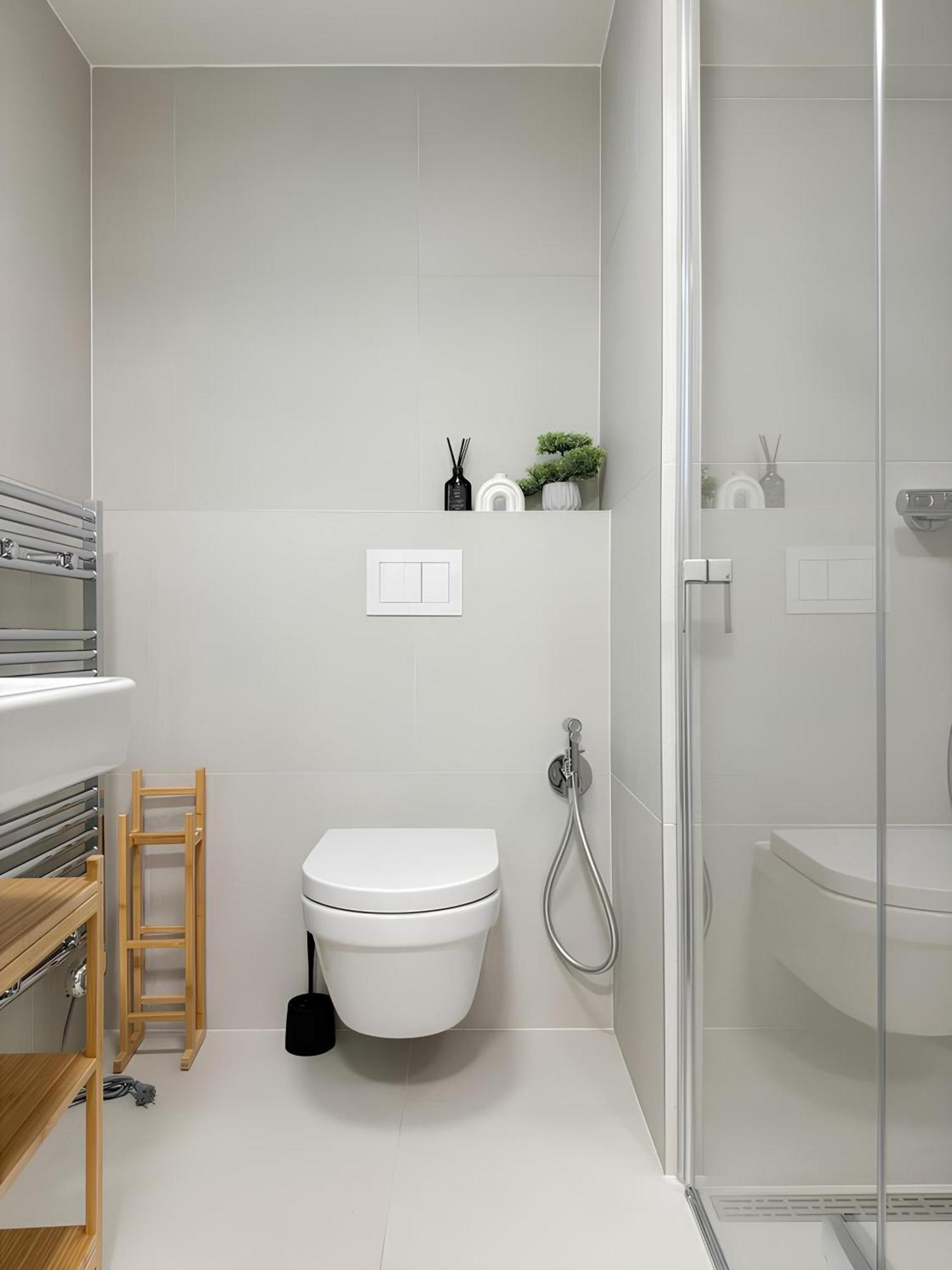 Apartment Real Living By Refa Karlin 305